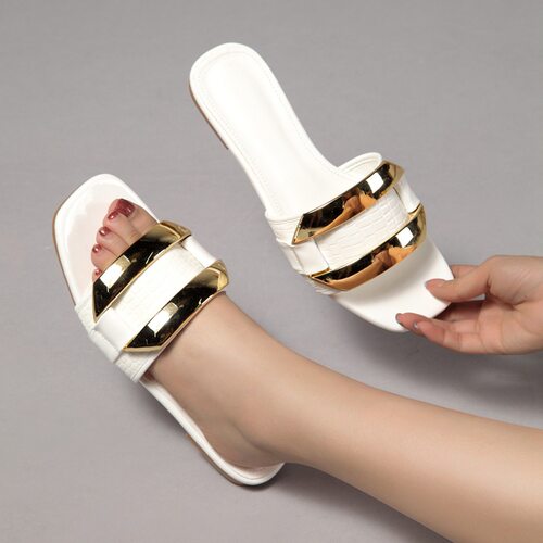 2021新款欧美大码平底凉拖鞋女Flat Sandals Slippers For Ladies