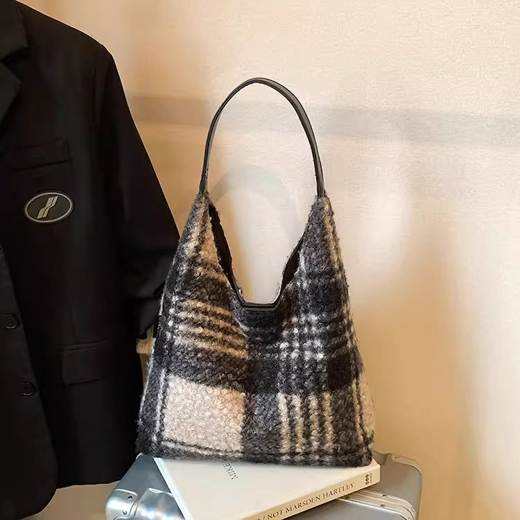 轻复古毛绒格子单肩托特包2025文艺通勤大容量单肩包大通用款女包,箱包皮具/热销女包/男包,通用款女包,淘宝优惠券,粉丝福利购,淘宝优惠卷