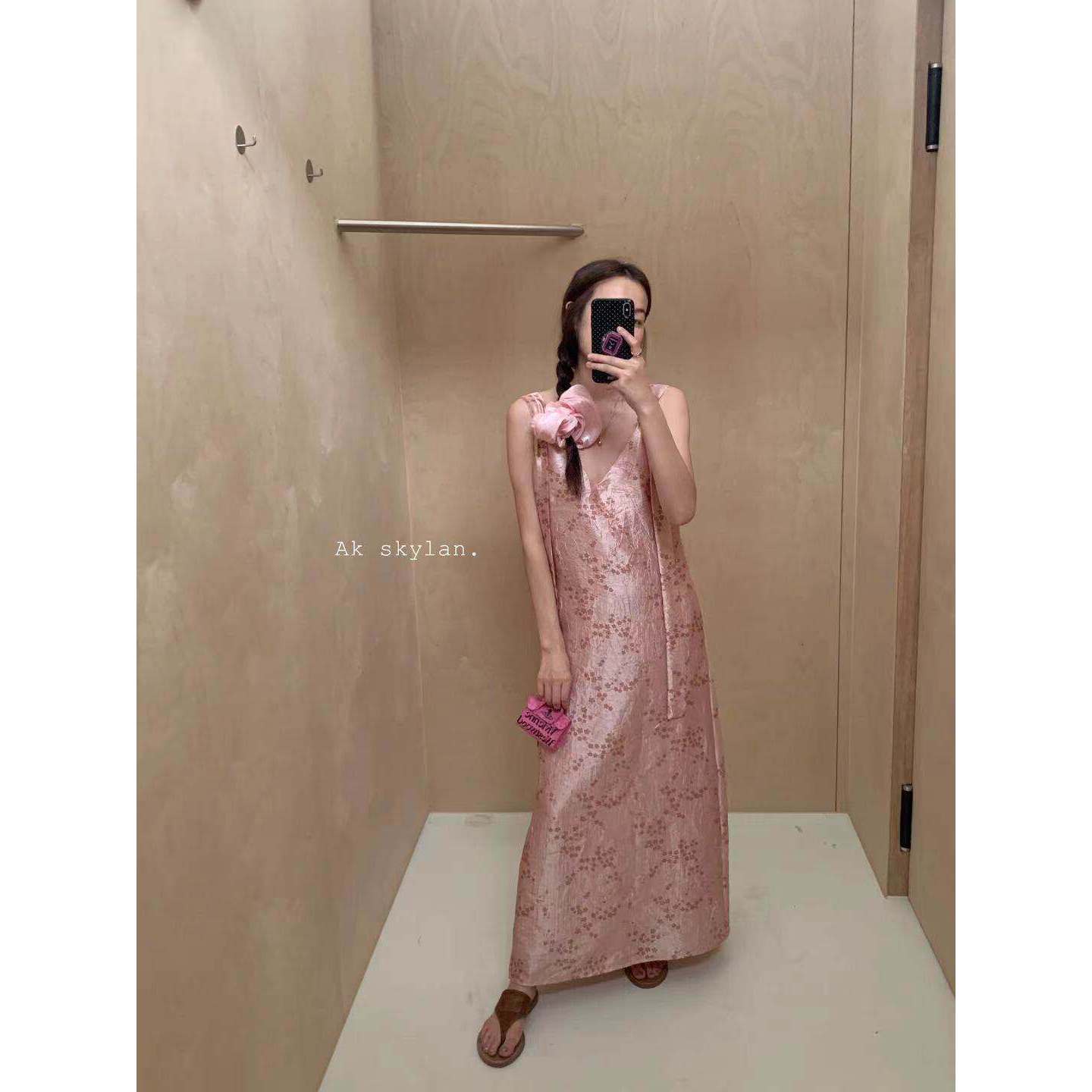 清仓女装淑女肌理花花吊带裙垂感