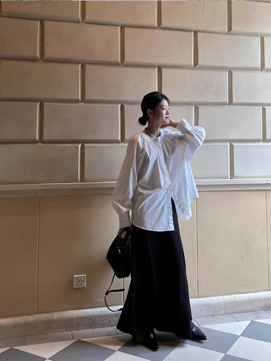 十三行女装法式圆领泡泡袖衬衫女