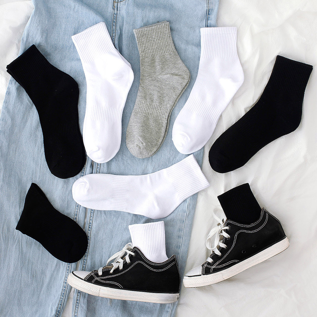 袜子女中筒秋季纯色男士短袜夏天透气纯棉白色黑色ins潮篮球长袜