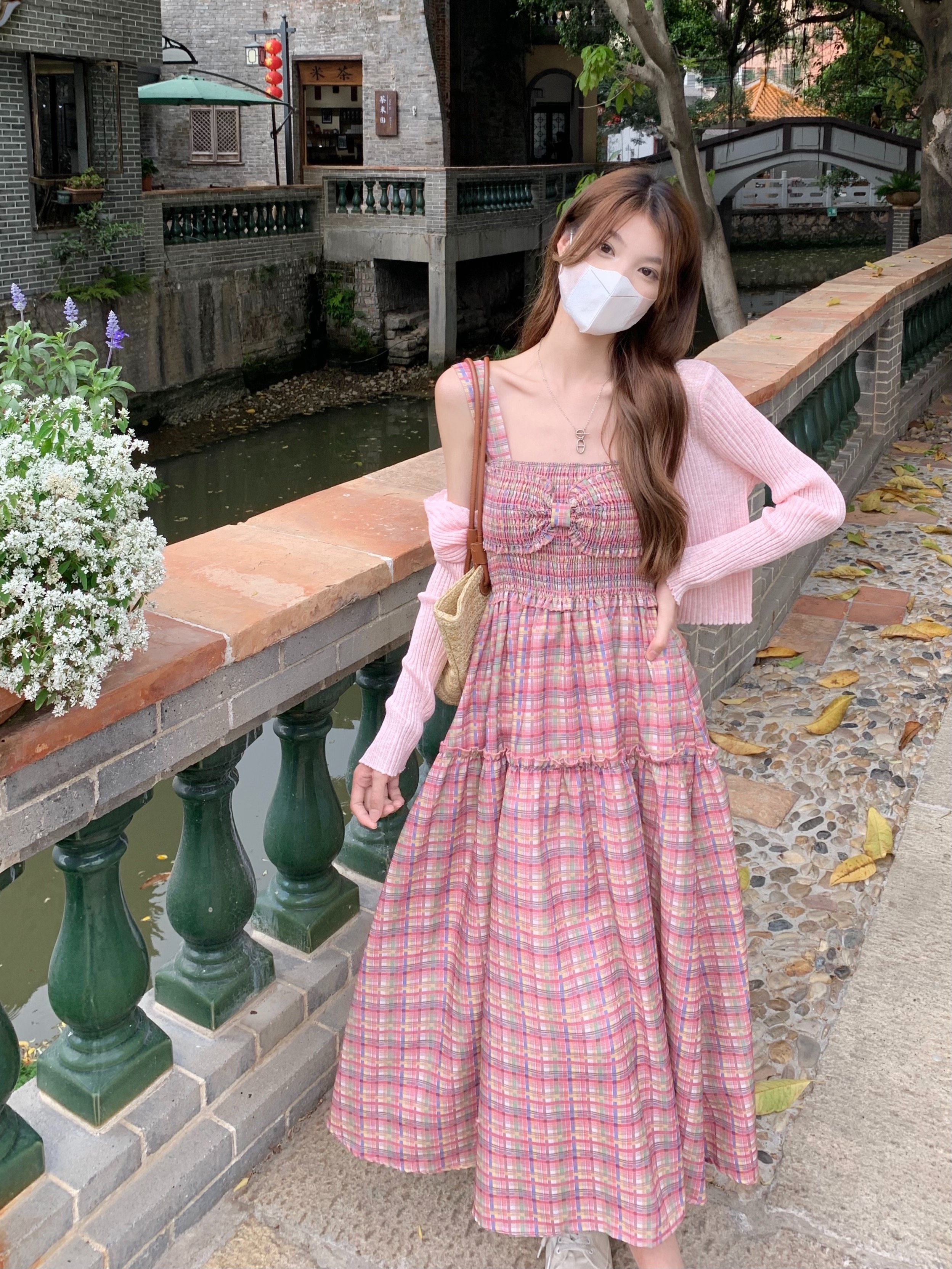 小白了兔格子抹胸高腰吊带连衣裙
