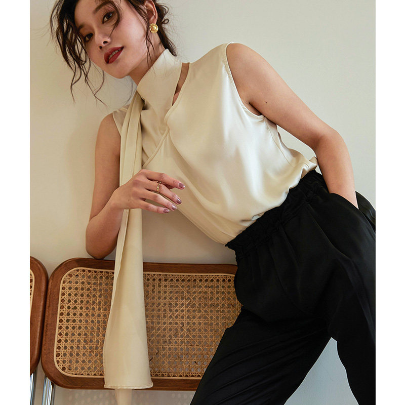 心机挂脖无袖背心女夏季新款法式设计感小众薄款衬衫宽松吊带上衣