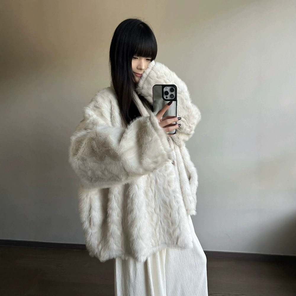 日本cherry kitty云雾石狐厚实保暖蝙蝠袖皮毛一体披肩式外套女