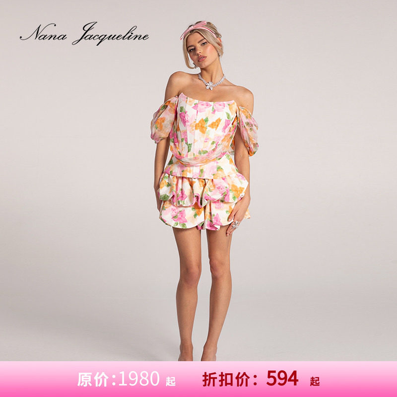 [甄选3折]NanaJacqueline碎花套装鱼骨抹胸上衣搭双层花苞蓬蓬裙,女装/女士精品,时尚套装,淘宝优惠券,粉丝福利购,淘宝优惠卷