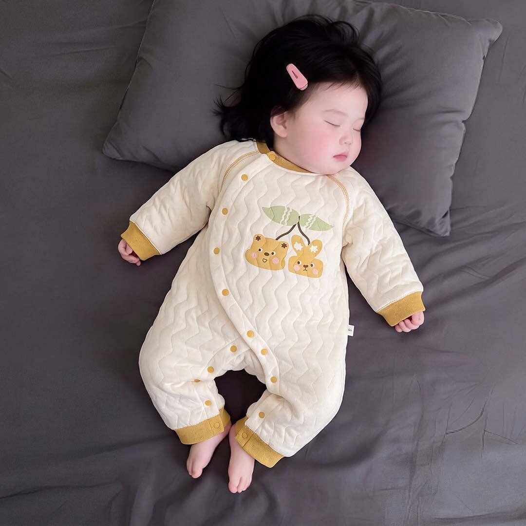 婴儿连体衣春秋三层保暖哈衣新生儿夹棉加厚衣服宝宝a类爬服柔软