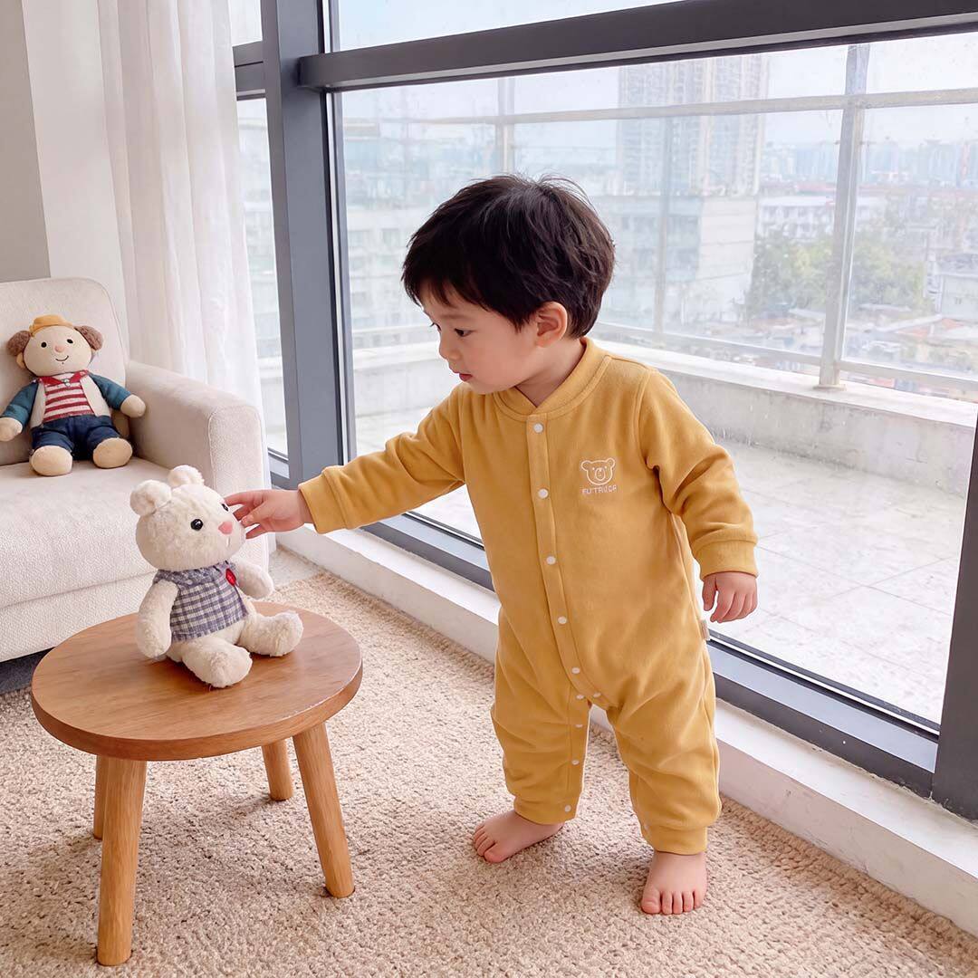 新生婴儿秋冬保暖连体衣哈衣爬服外出婴幼儿暖绒无骨打底衣简约