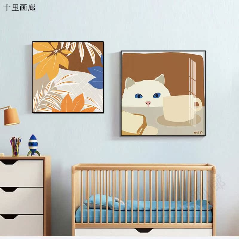 偷喝牛奶的猫咪北欧餐厅装饰画儿童房间卧室挂画客厅墙面壁画可爱图片