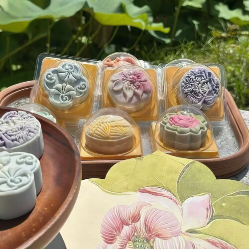 中秋节渐变莫奈花园月饼国潮风独立包装高颜值伴手礼送礼糕点团购