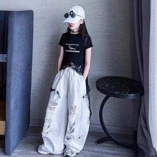 法国Uamtor2026夏季新款女童破洞牛仔裤蕾丝短袖弯刀长裤网红