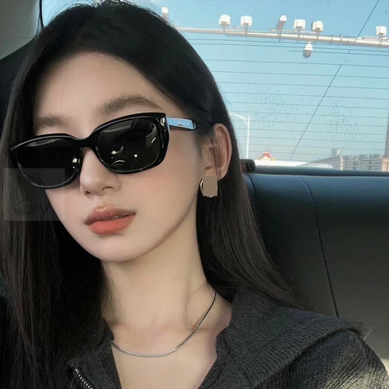 复古长方形黑色墨镜女款高级感大脸显瘦防紫外线遮阳海边太阳眼镜