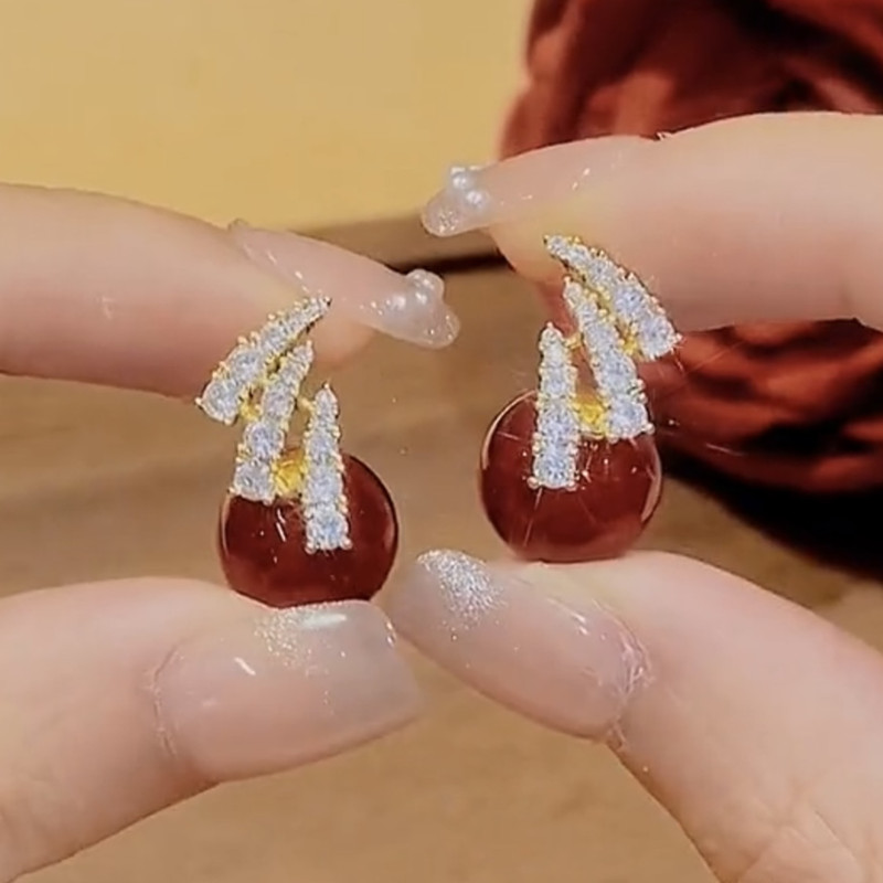 复古红色珍珠微镶锆石耳环女