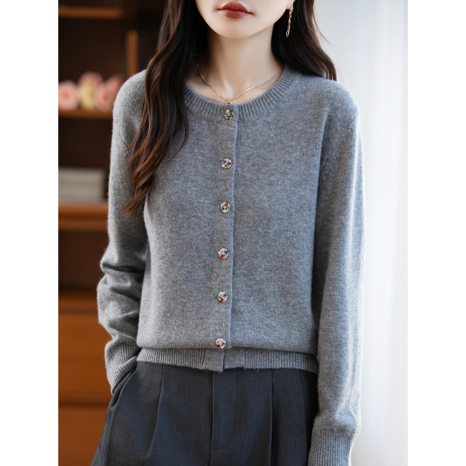 ROUMIKL2025秋冬宽松洋气百搭上衣重工彩色钻扣miu系开衫女针织毛