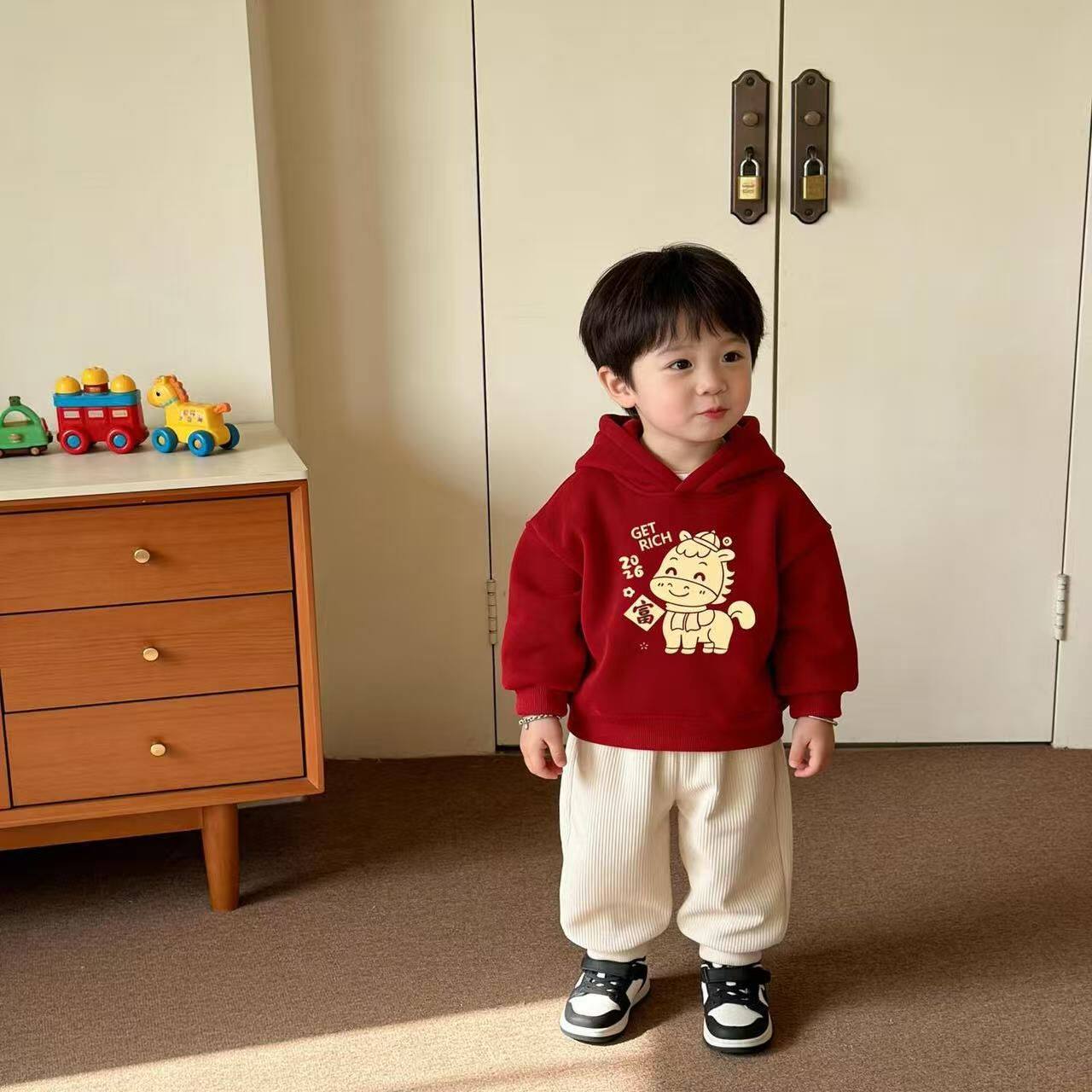 儿童新年红色连帽卫衣男童加绒加厚保暖上衣宝宝可爱喜庆过年服