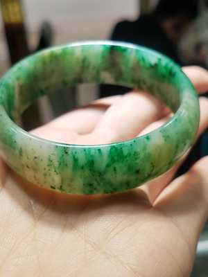 独山玉白天兰手镯宽扁轮胎