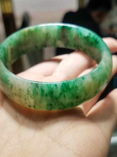 独山玉白天兰手镯宽扁轮胎