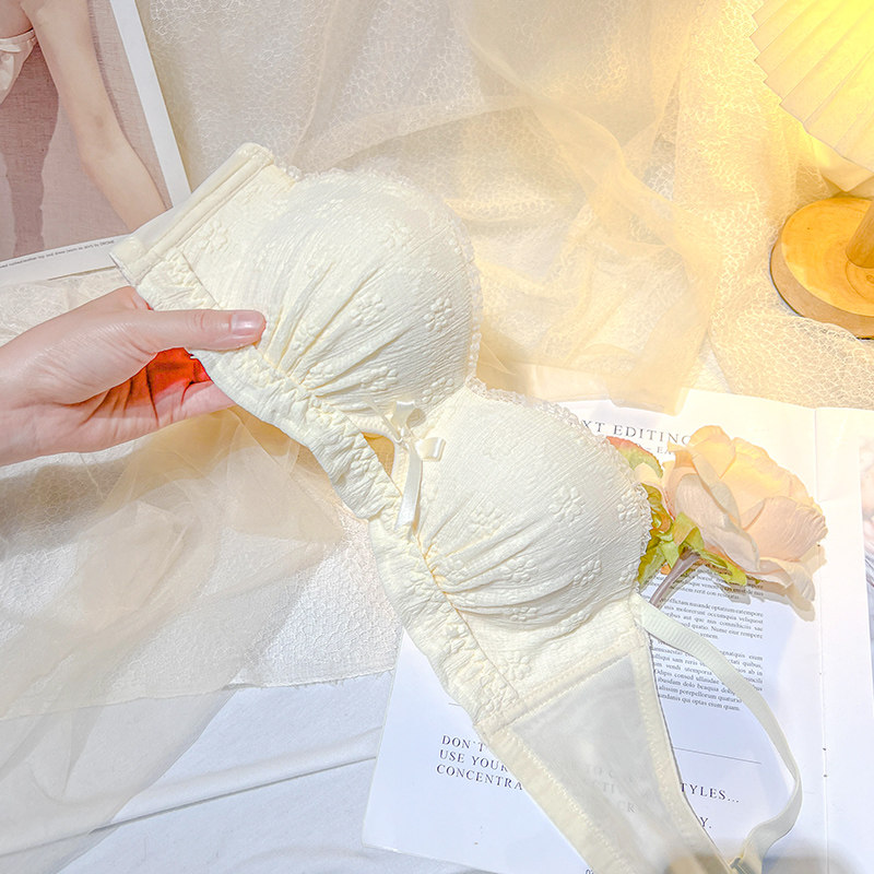 内衣女聚拢小胸显大夏季薄款不空杯收副乳日系蕾丝少女无肩带文胸