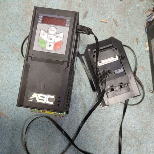 议价AD800B-4T2D2H/4D0L-PUOB变频器，380可维修