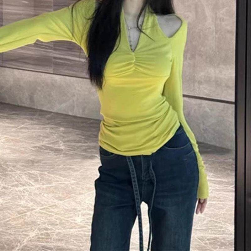 KATTERLLG纯欲风辣妹挂脖v领露肩长袖t恤女秋冬新款修身显瘦内搭