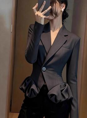 ROUMIKL老钱风黑色短款西装外套女早秋季新款时尚洋气时髦掐腰显