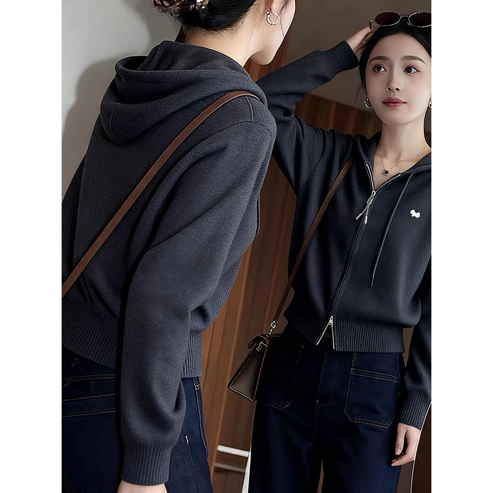 ROUMIKL慵懒风灰色双拉炼连帽针织短外套女秋冬新款今年流行漂亮