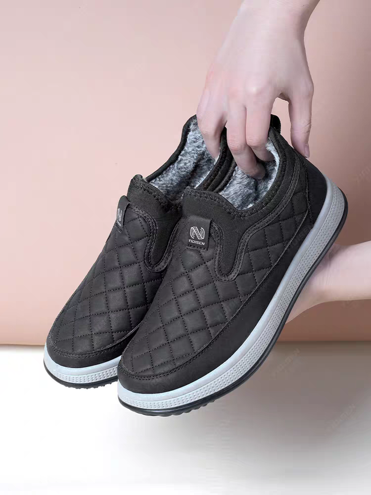 冬季新款加绒加厚保暖中老年爸爸鞋防滑软底一脚蹬棉鞋防寒雪地靴