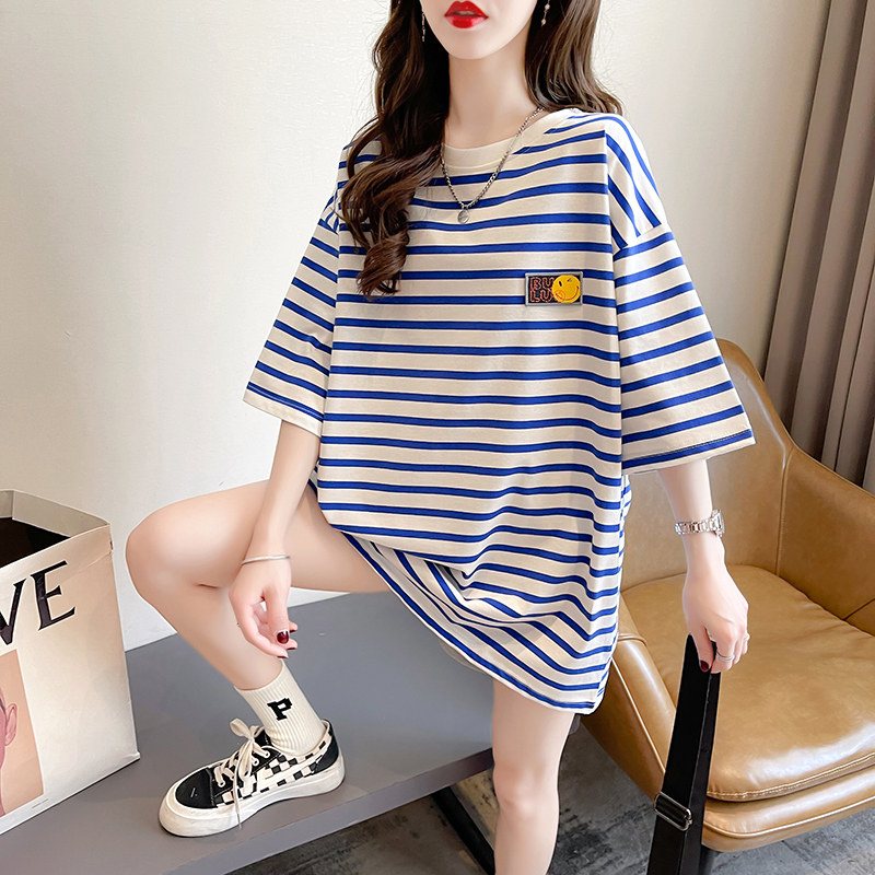 대형 여성 흑백 줄무늬 순수 면화 반팔 티셔츠 여성 여름 2024 새로운 느슨한 피팅 서양식 디자인 탑