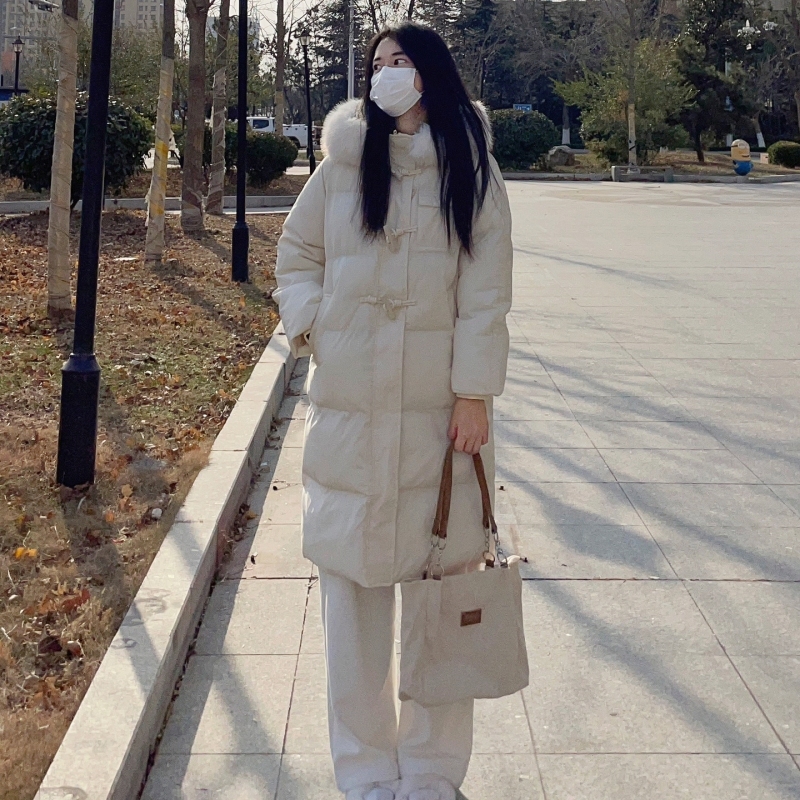 高级感牛角扣大毛领保暖外套