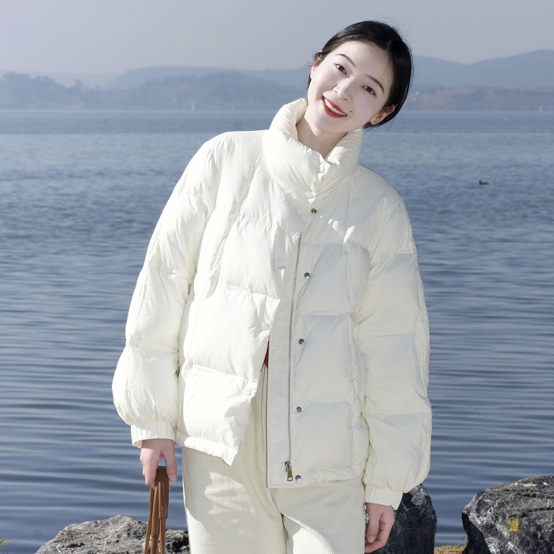 新款小个子奶呼呼轻便羽绒棉服