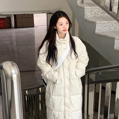 90白鸭绒过膝羽绒服女加厚2026冬季新款洋气减龄藏肉显瘦保暖外套 - 封面