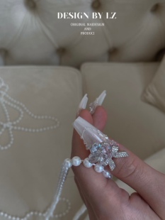 正品LZ高定【法派少女】甜心钻框冰透粉少女蝴蝶结锆石钻饰品
