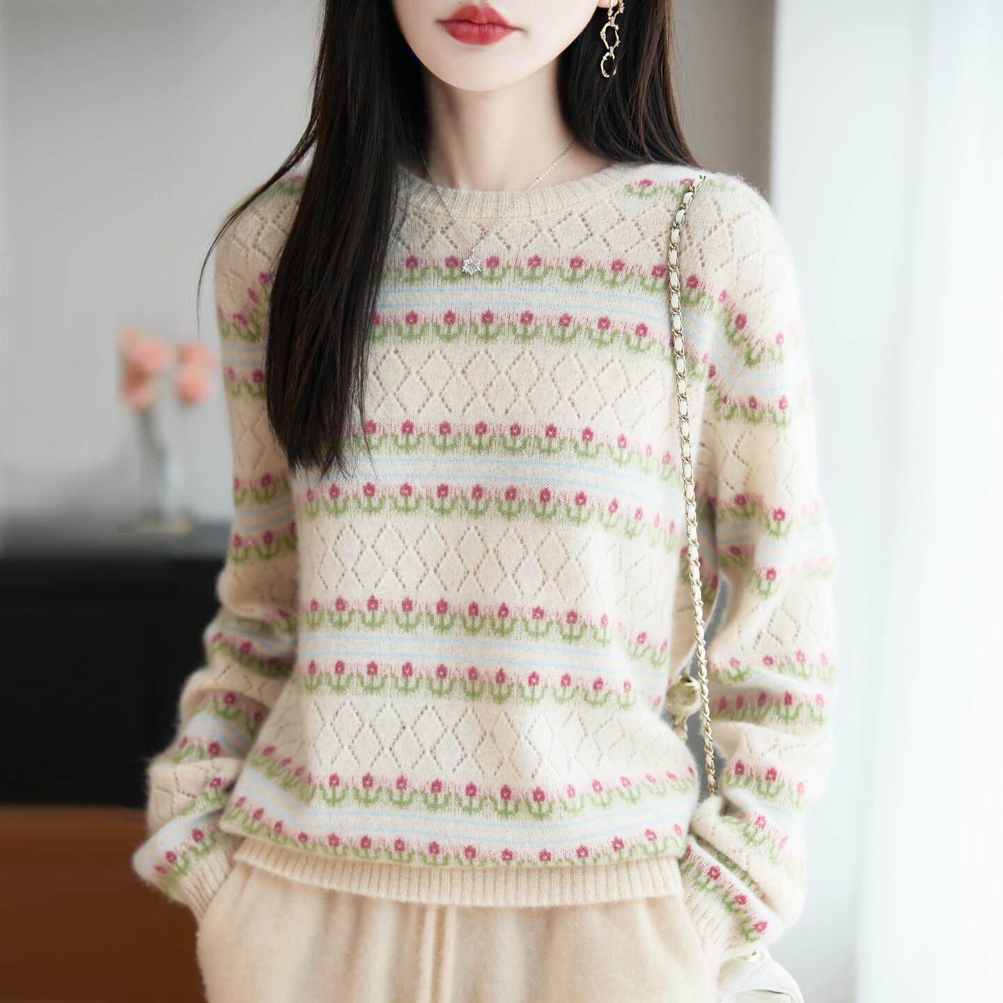 ROUMIKL25秋冬圆领提花100%纯衫女拼色镂空钩花保暖长袖套头针织