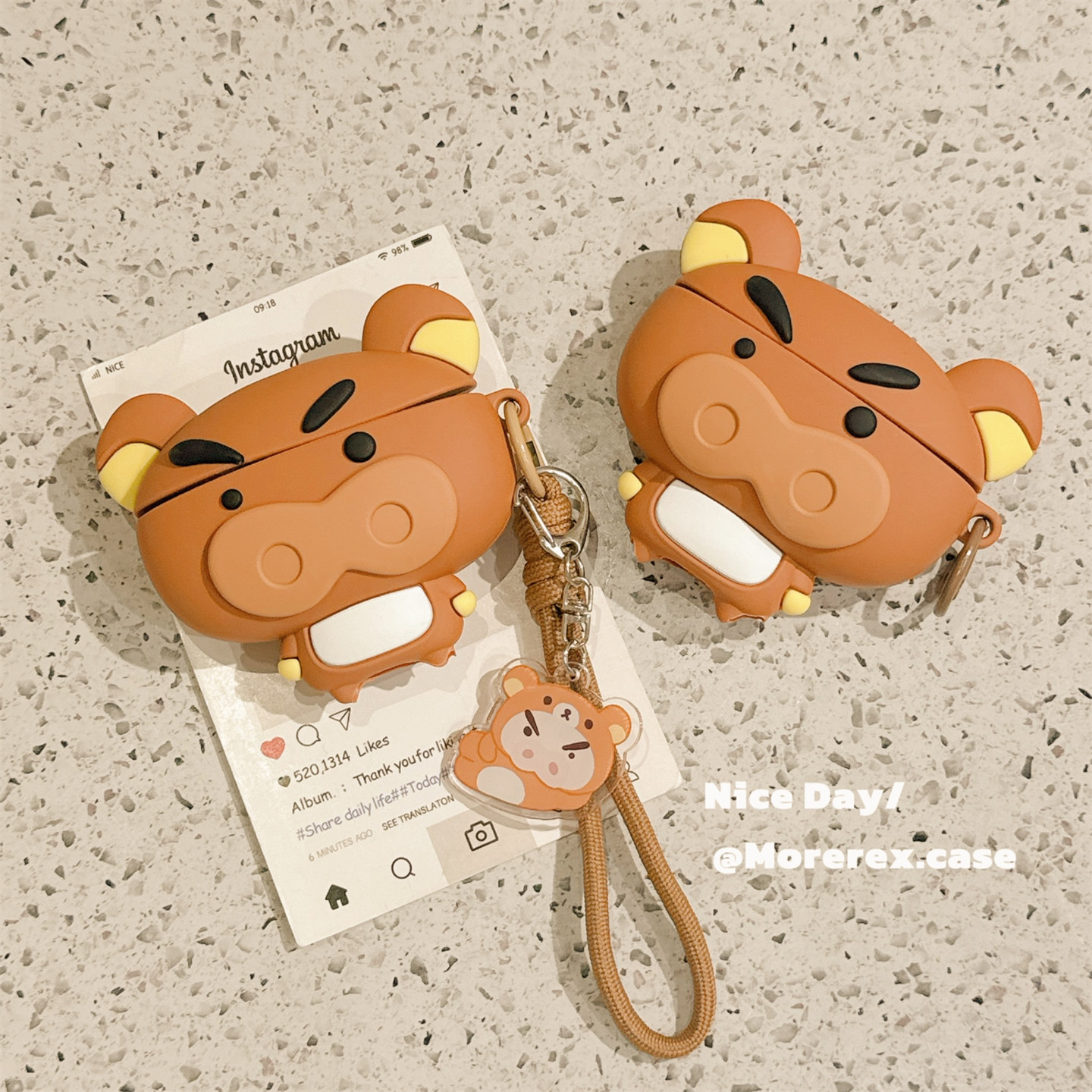 MoreRex 可爱搞怪小熊左卫门带挂坠适用苹果AirPods5保护壳airpods2/3/4蓝牙无线耳机套airpodspro二三代新款