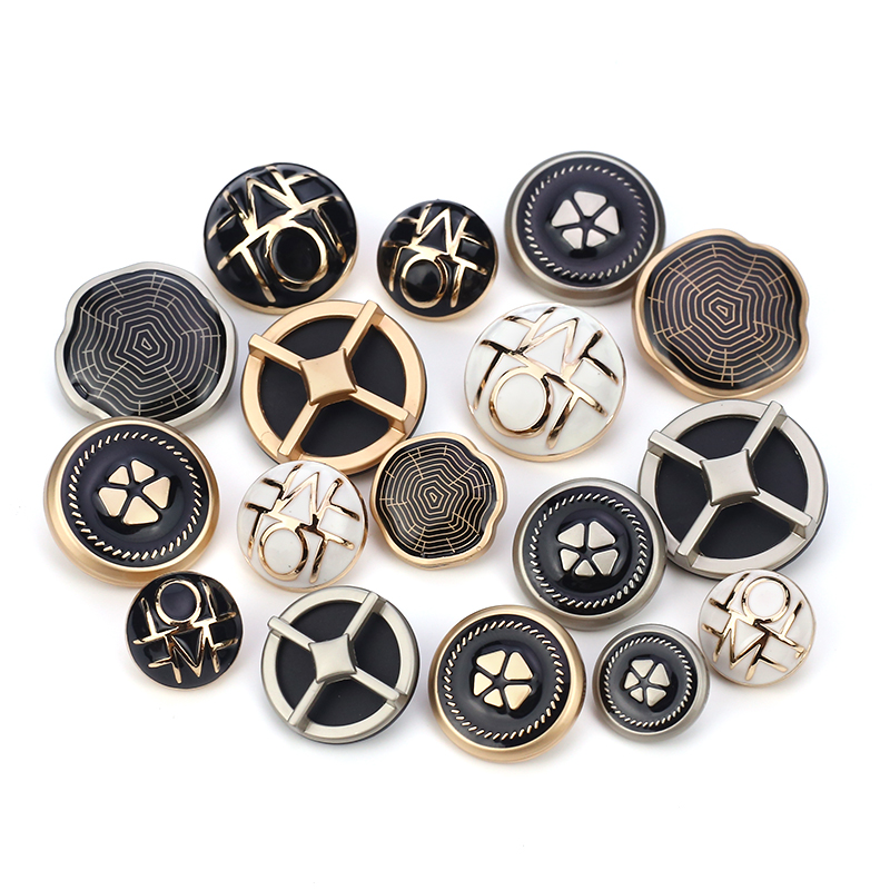 秋冬新款金属纽扣服装西装风衣