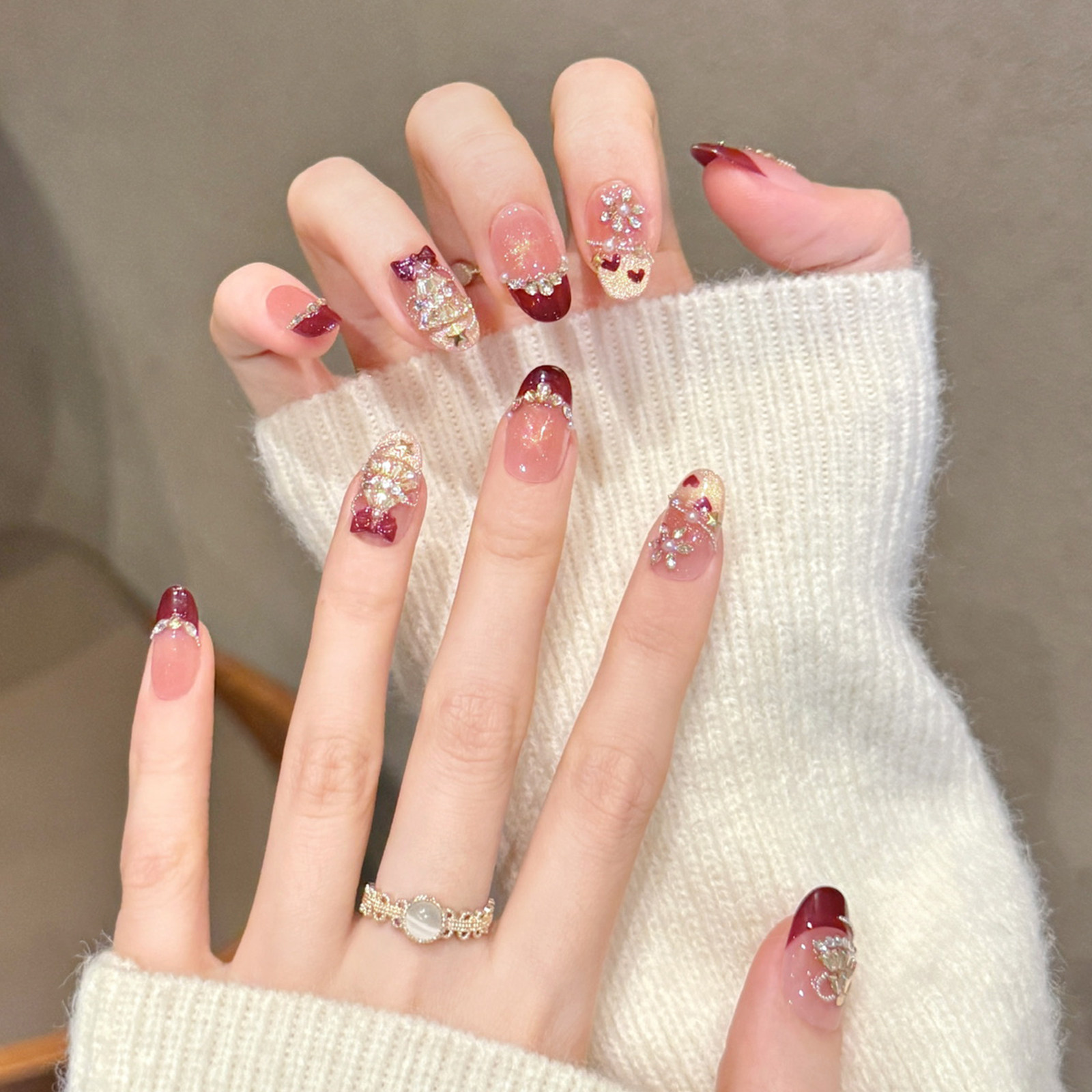 鎏金圣诞手工穿戴甲2026年新款红色法式猫眼美甲贴片中长款假指甲,彩妆/香水/美妆工具,穿戴甲/甲片,淘宝优惠券,粉丝福利购,淘宝优惠卷