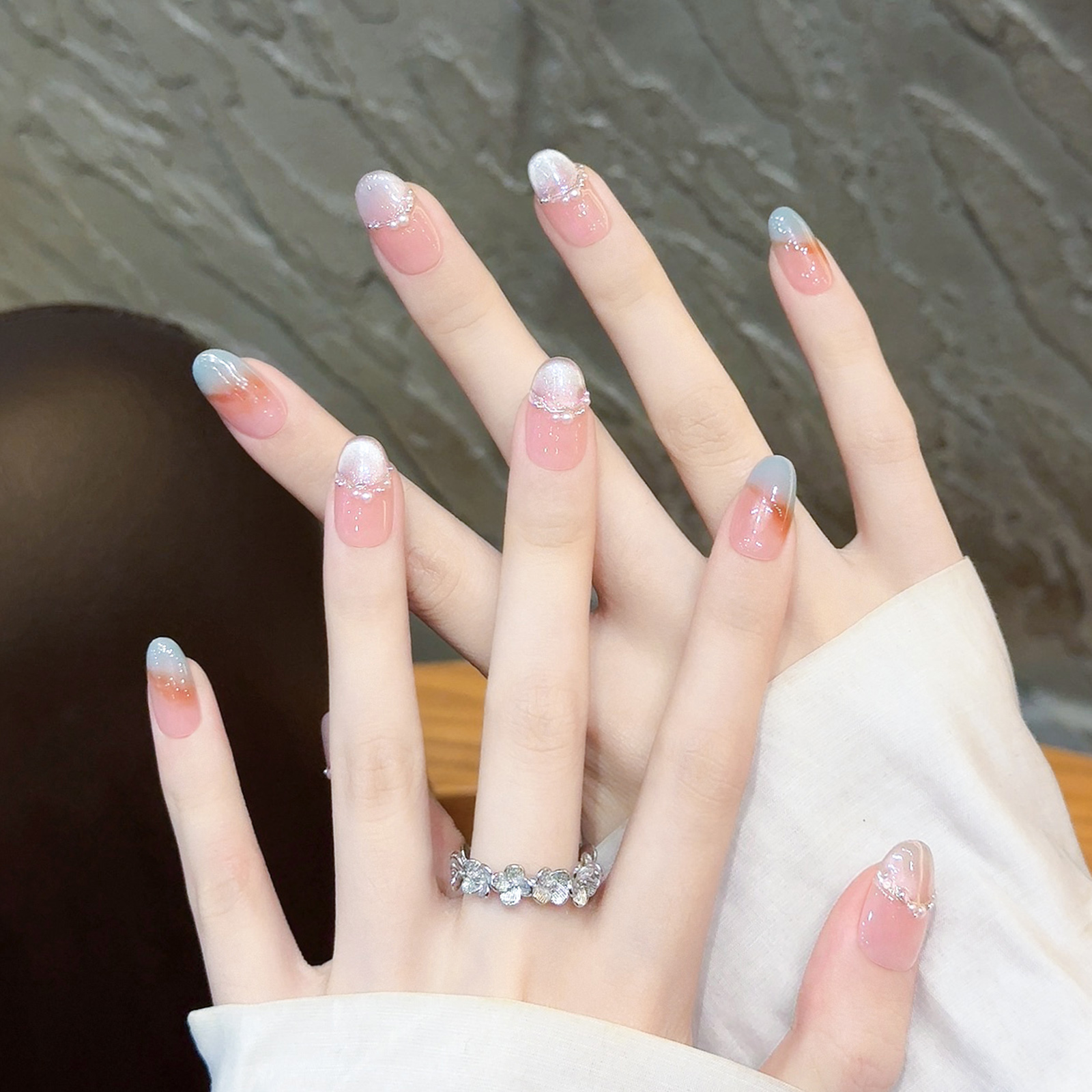 秋冬琥珀晕染手工穿戴甲猫眼美甲