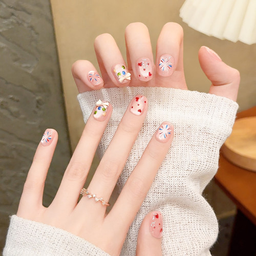 爱心猫眼手工穿戴甲新年美甲