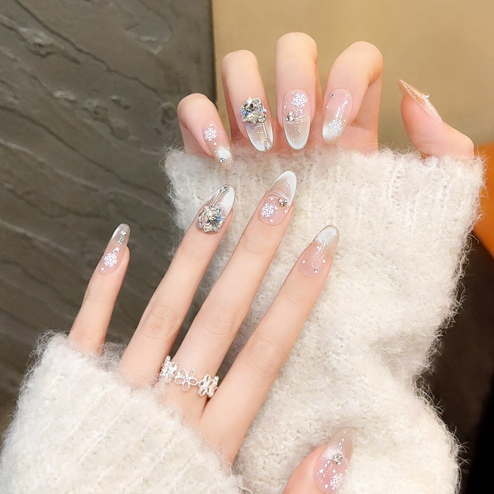 高品质闪钻雪花圣诞穿戴甲猫眼中长款裸色美甲2026新年款指甲贴片,彩妆/香水/美妆工具,穿戴甲/甲片,淘宝优惠券,粉丝福利购,淘宝优惠卷