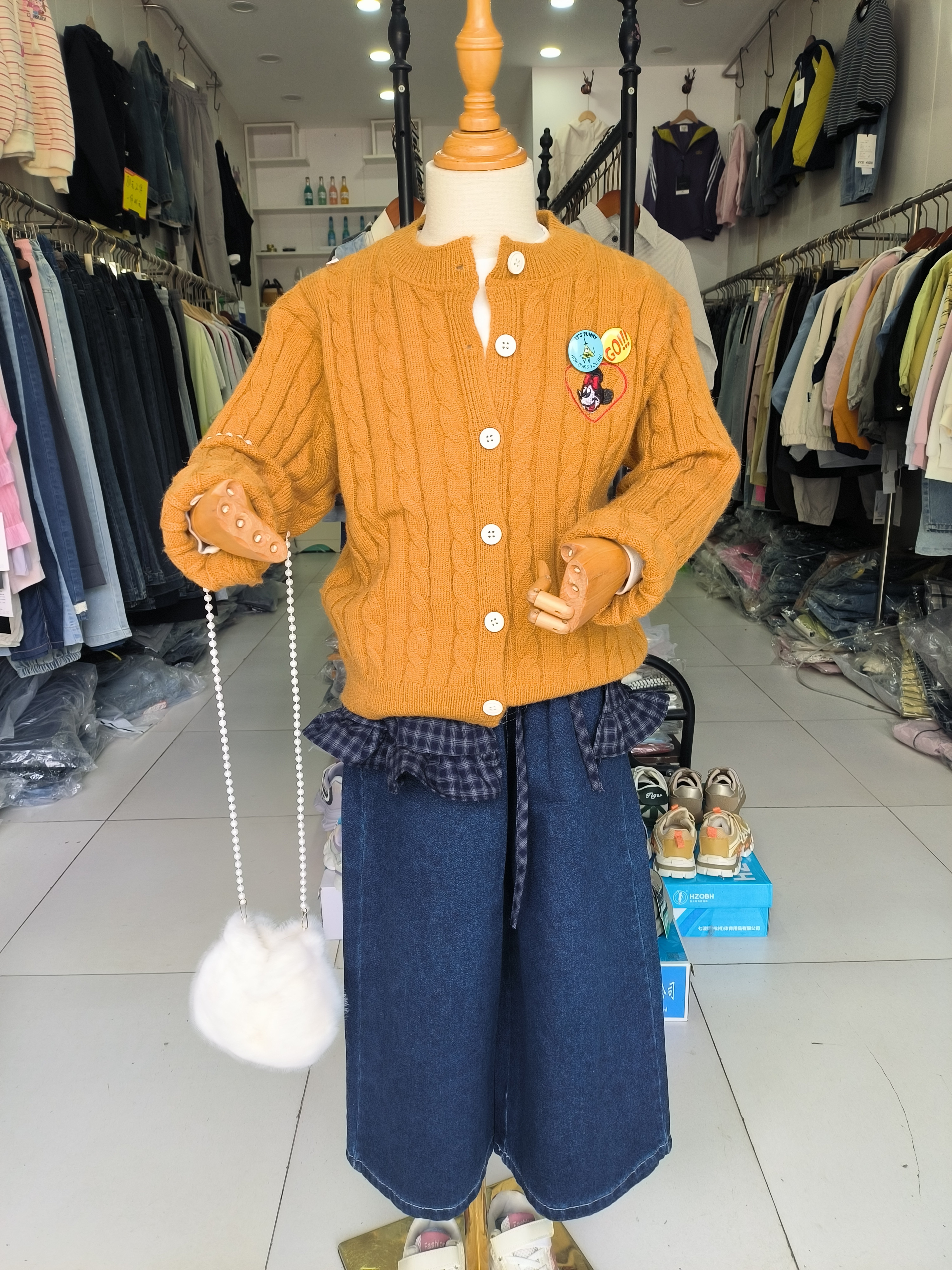 2026新款女童中大童春秋针织开衫加打底加牛仔长裤套装