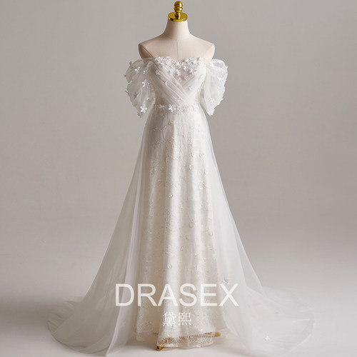 法式一字肩新娘轻婚纱高级感森系