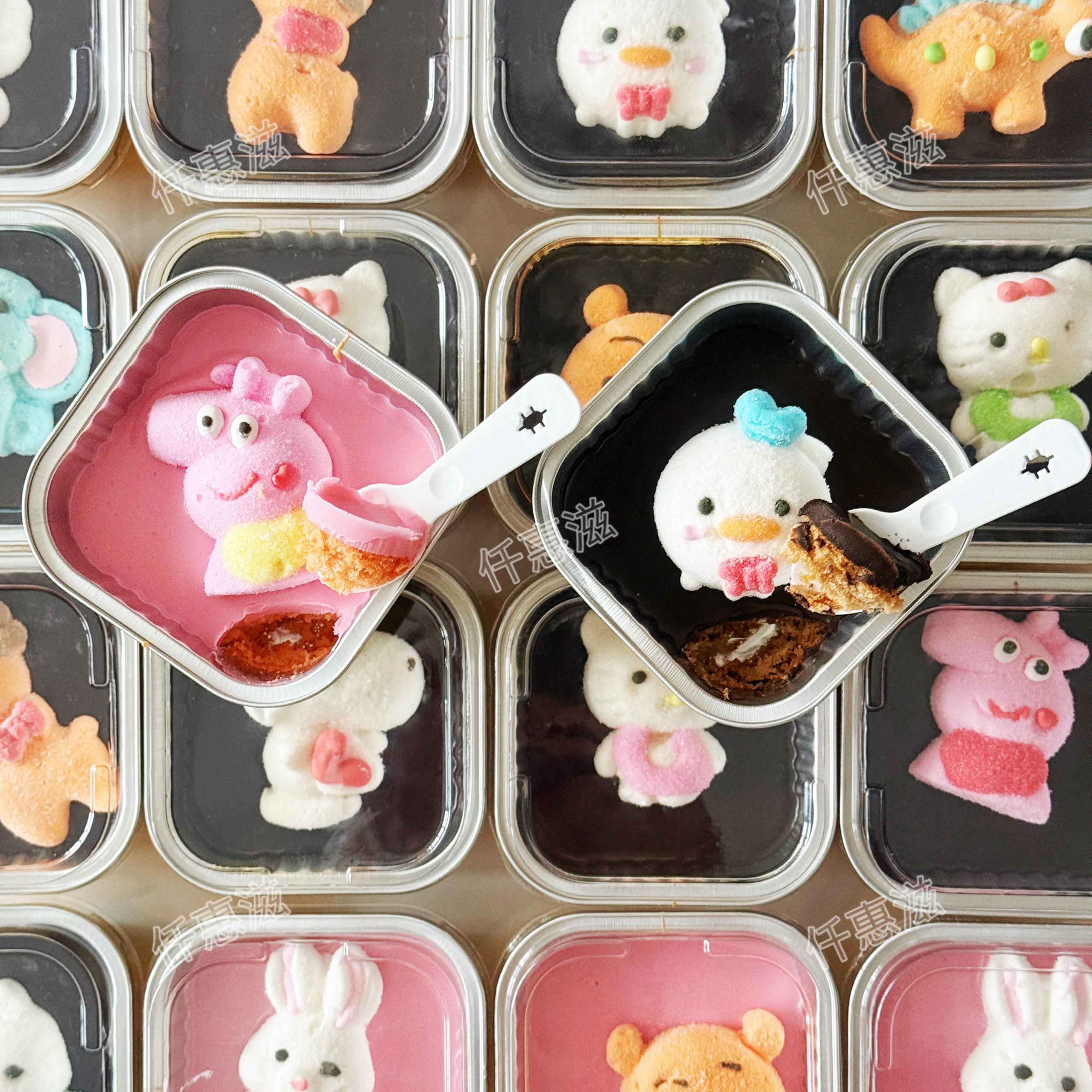 新款卡通熔岩慕斯棉花糖糕点巧克力草莓甜品台学校门口摆摊批发