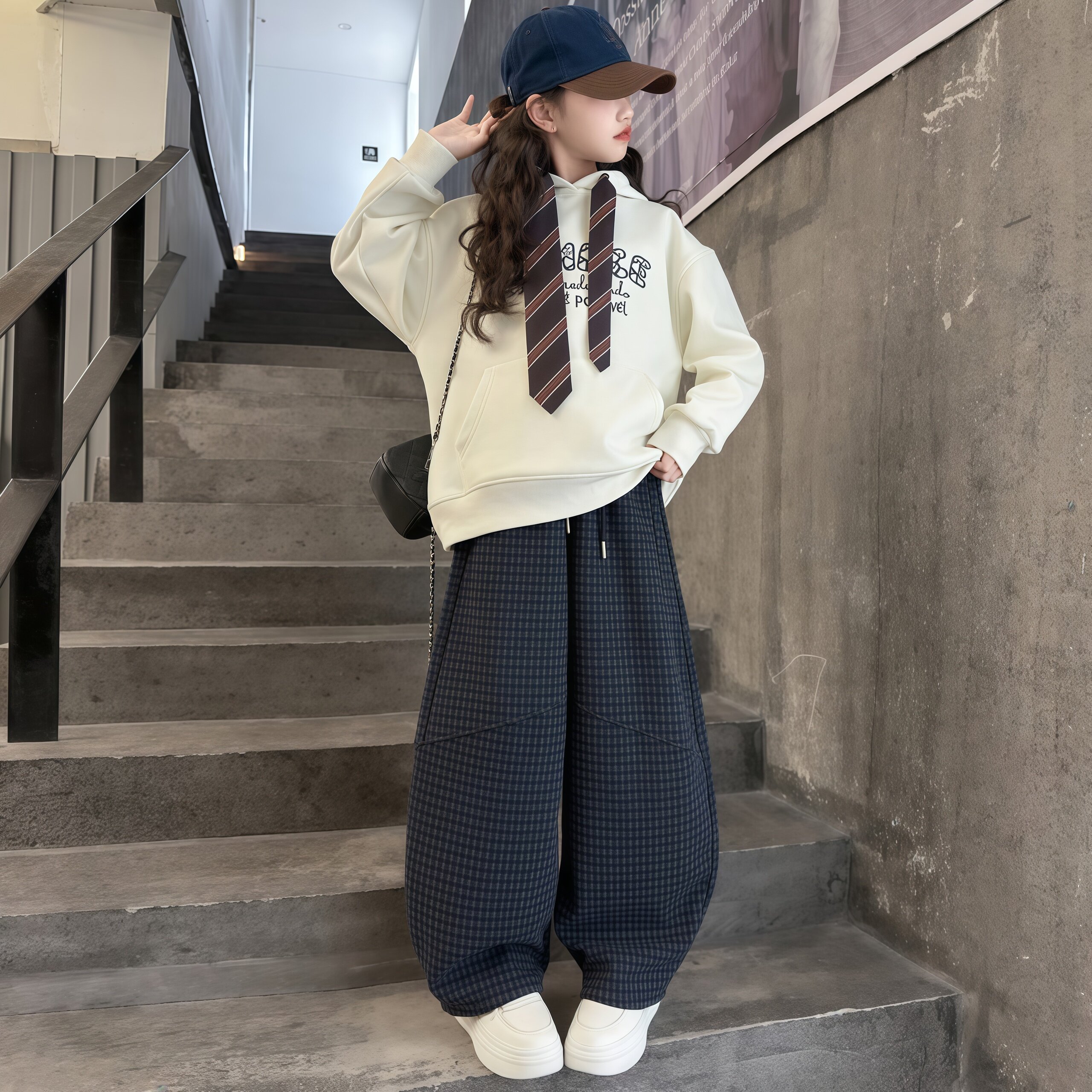 女童加绒格子裤秋冬2026新款中大童洋气宽松阔腿裤保暖加厚休闲控