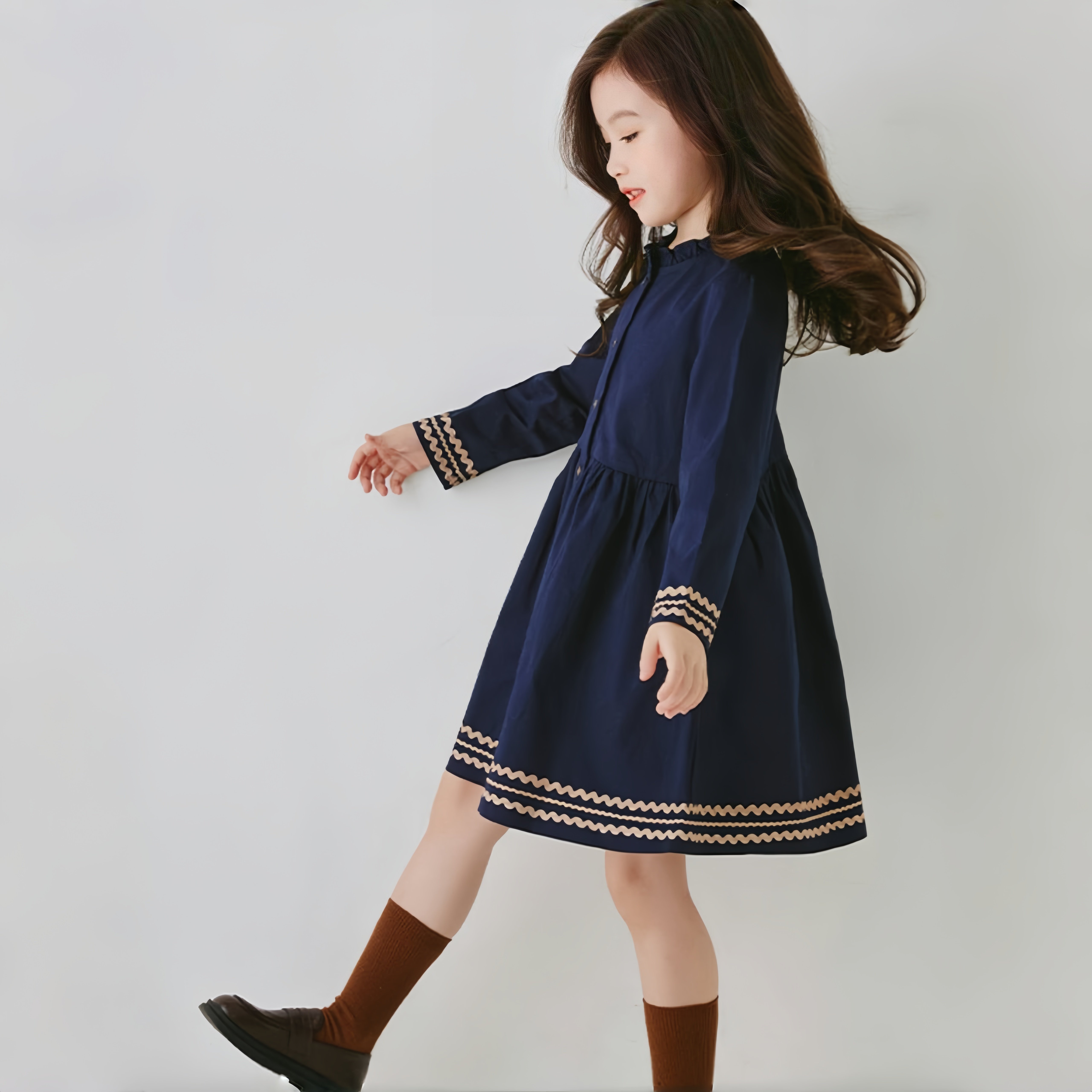 女童连衣裙春装2026新款小女孩洋气公主裙甜美学院风儿童长袖裙子