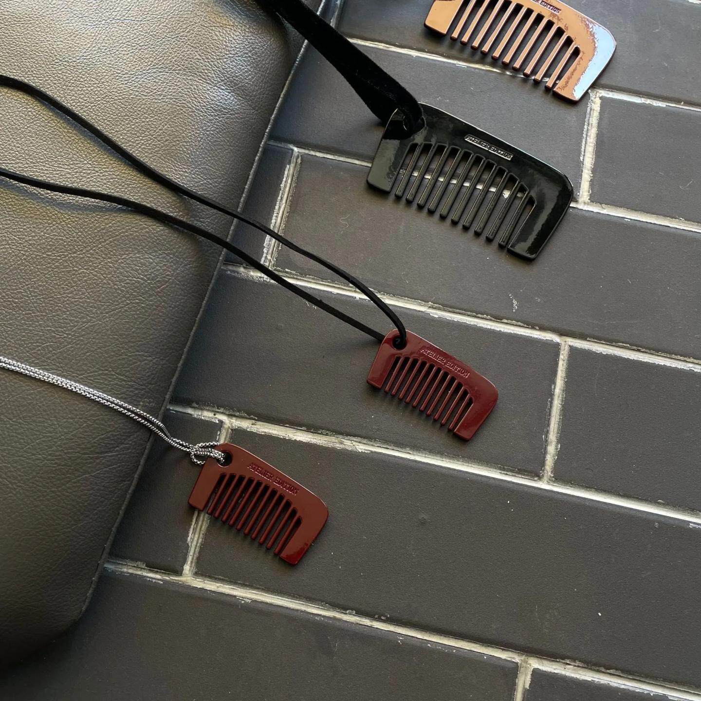 韩国博主小版梳子项链长款吊坠女小众设计黑色酒红色毛衣链配饰潮