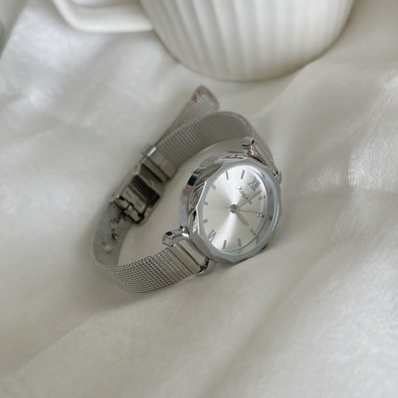 ins风小众手表女款初中高中学生2025新款高颜值小巧精致石英表