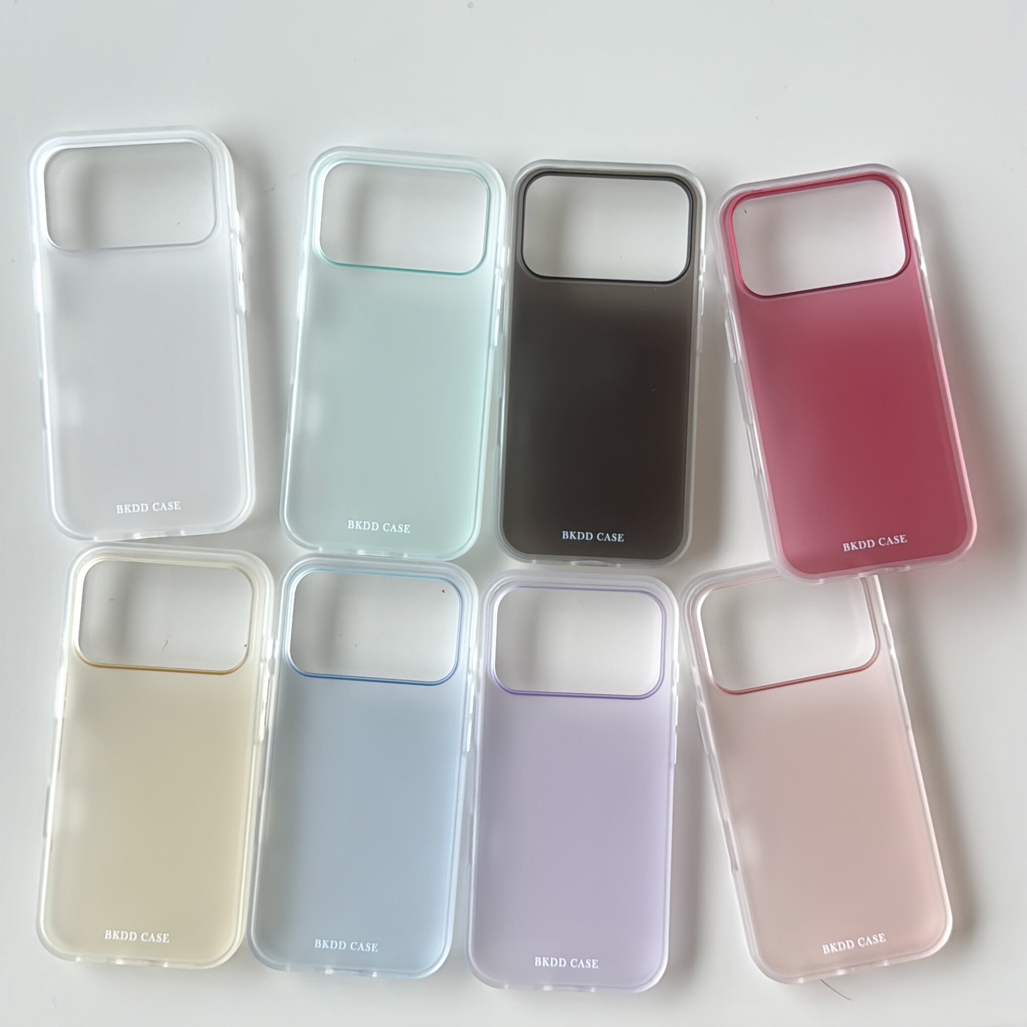 适用iPhone18promax肤感渐变简约字母手机壳苹果17pro小清新16promax高级感15pro男女款17promax软壳防摔新款