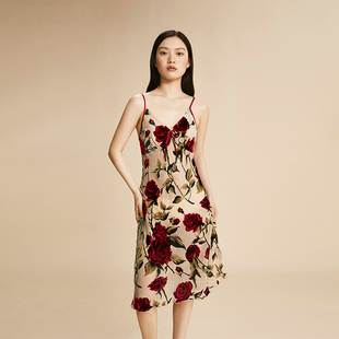 SLKMRKT乃丝春秋新款 丝绒真丝保暖吊带睡裙V领桑蚕丝玫瑰乔绒睡衣