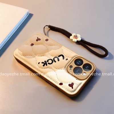 奶咖羽绒服可爱小熊适用小米17promax手机壳k90/note14皮质K80全包15手链K70e创意红米K60女13防摔K40高级感