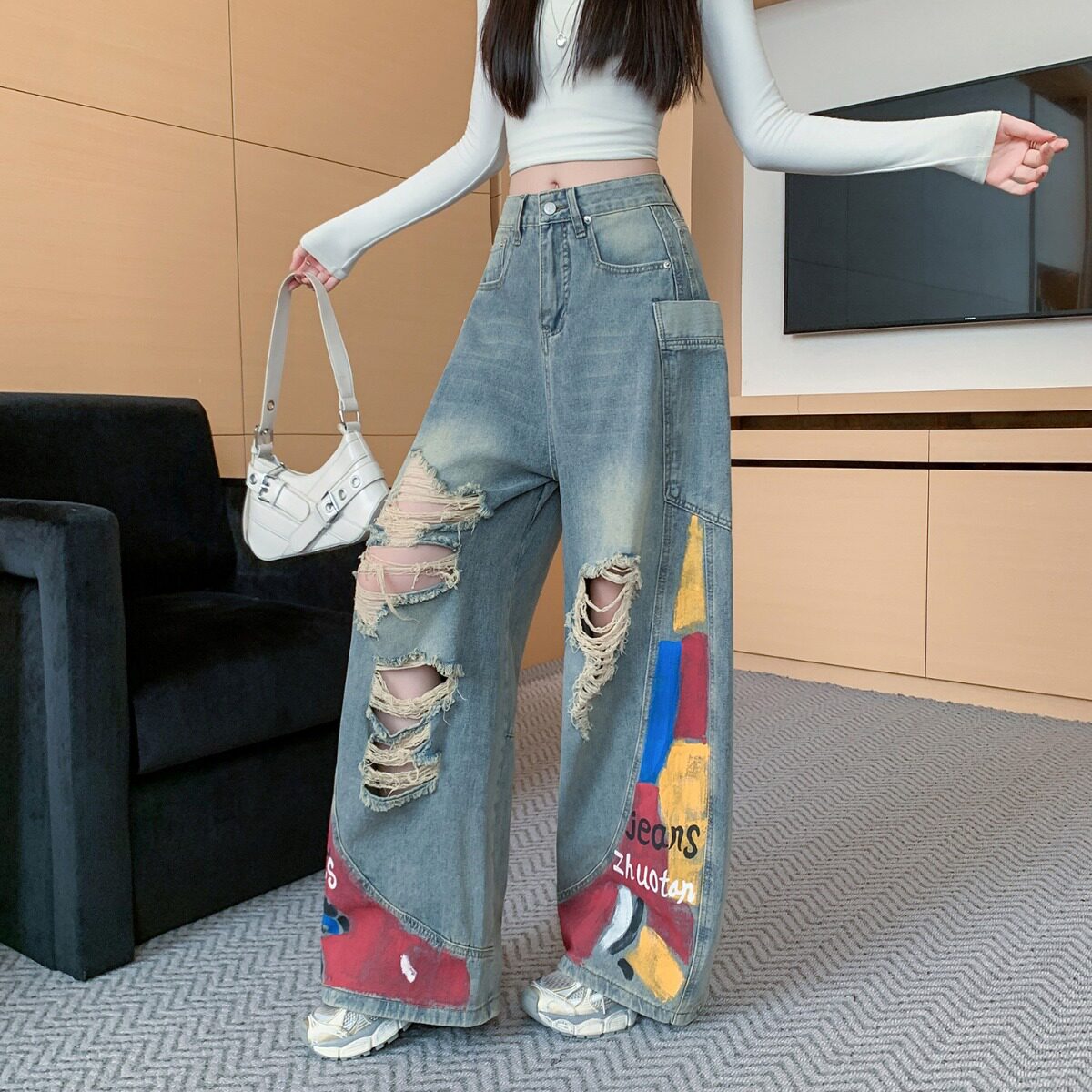 新款牛仔裤口袋破洞彩绘大女实价美式阔腿裤实拍弯刀秋季字母侧