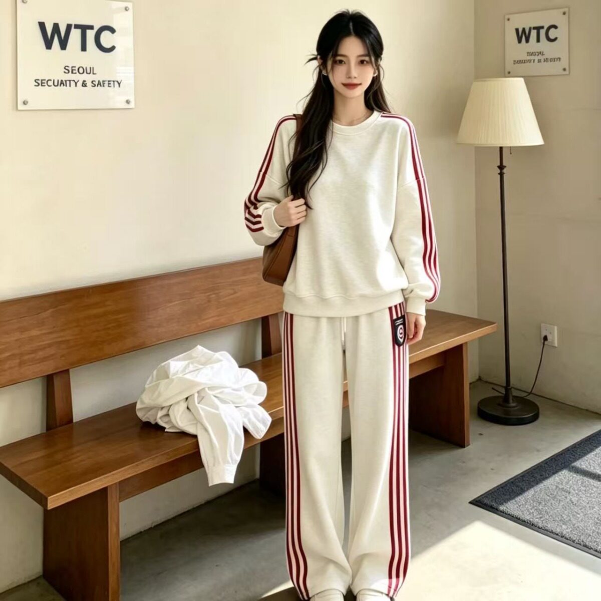 裤子运动2026年宽松女时尚春秋新款两件套韩版套装立领三条杠卫衣